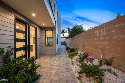 1001 Catamaran St, Oxnard, CA 93035-1105