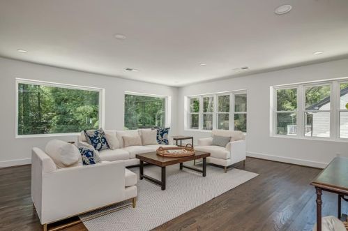 705 Glenforest Rd, Atlanta GA  30328-5211 exterior