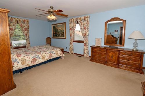 5124 Carriage Trace Dr, Saint Louis MO 63128-3150 exterior