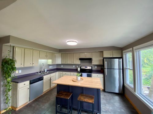 102 11 St, Duluth MN 55805-1554 exterior