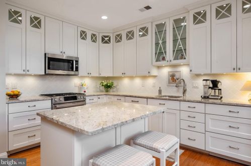 1201 Wilkes St, Alexandria VA 22314-5907 exterior