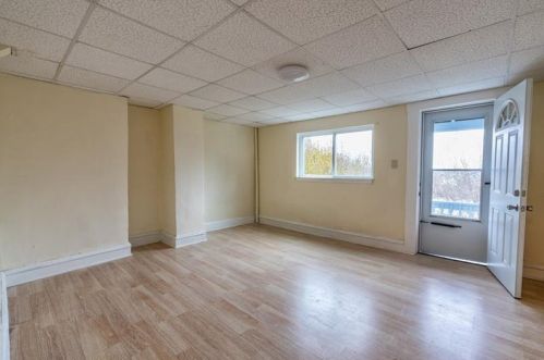 2254 Milligan Ave, Pittsburgh PA 15218-2241 exterior