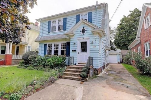 160 Modena Ave, Providence, RI 02908-2007