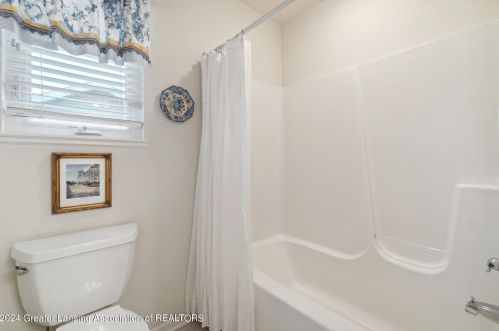 5905 Coleman Rd, East Lansing MI 48823-9799 exterior