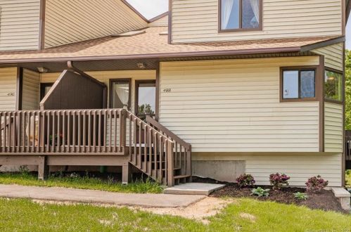 488 Cypress Rd, Hartford CT 06111-5618 exterior