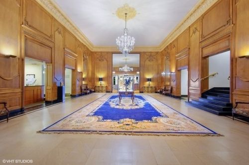 5555 Sheridan Rd, Chicago IL  60640-1609 exterior