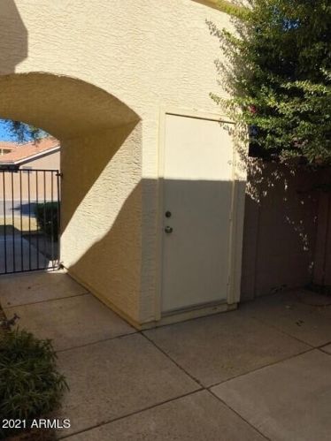 2329 Cheyenne Dr, Chandler AZ  85224-1766 exterior