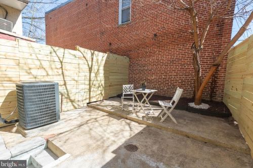 1551 4th St, Washington DC  20001-1905 exterior