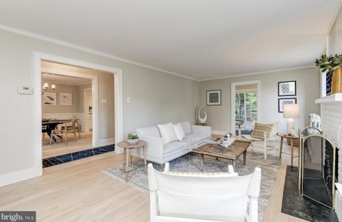 3912 Blackthorn St, Bethesda MD 20815-5056 exterior