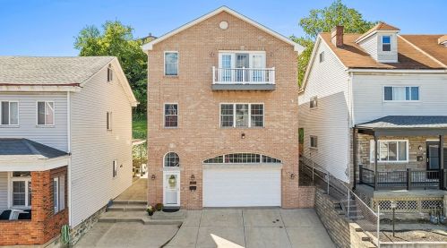 11 Natchez St, Pittsburgh, PA 15211-1903