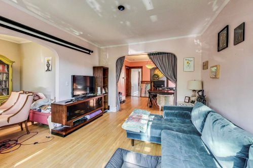 3831 Central Park Ave, Chicago IL 60618-4102 exterior