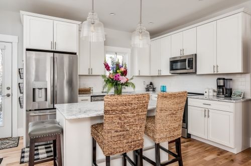 88 Silver St, Dover, NH 03820-3964