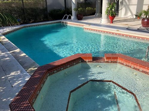 827 Ashburton Dr, Naples FL 34110-7906 exterior