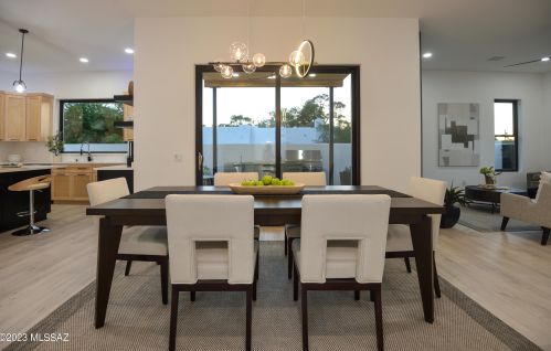 2302 5th St, Tucson AZ  85719-5209 exterior