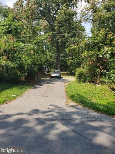 1520 Foster Rd, Silver Spring, MD 20905-4027