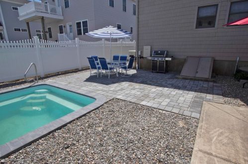 21 Dover Ave, Lavallette NJ 08735-2704 exterior