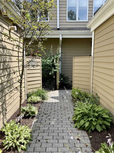 204 Dogwood Ct, Poughkeepsie, NY 12601-4849