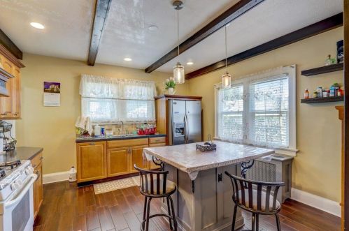 2106 34, Milwaukee WI 53215-2301 exterior