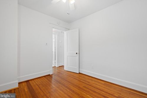 16 Masonic View Ave, Alexandria VA  22301-2204 exterior