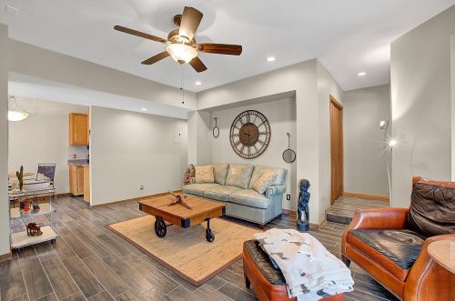 279 Chestnut St, Saint Paul MN 55102-2555 exterior