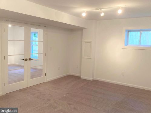 8010 Valley St, Silver Spring MD  20910-5243 exterior