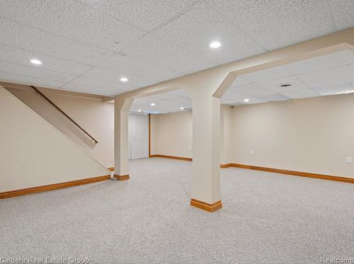 1413 Ogden Dr, Troy MI 48083-5339 exterior