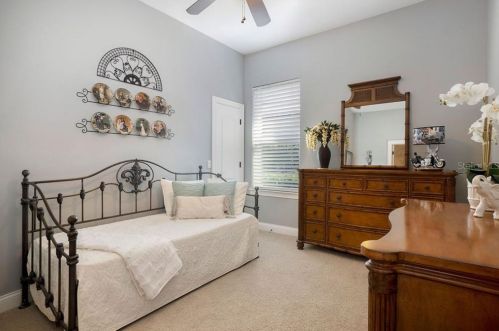 25601 Hawks Run Ln, Mount Plymouth FL 32776-7746 exterior