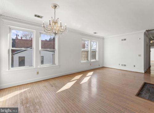 916 Capitol St, Washington DC 20003-1533 exterior