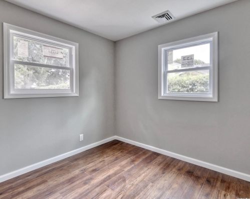 37 9 Ave, Huntington Station NY 11746-2219 exterior