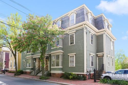 12 Benefit St, Providence RI 02904-2729 exterior