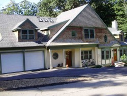 144 Day St, Newton, MA 02466-2922