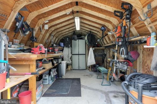 9208 Frst Hvn Dr, Alexandria VA 22309-3216 exterior