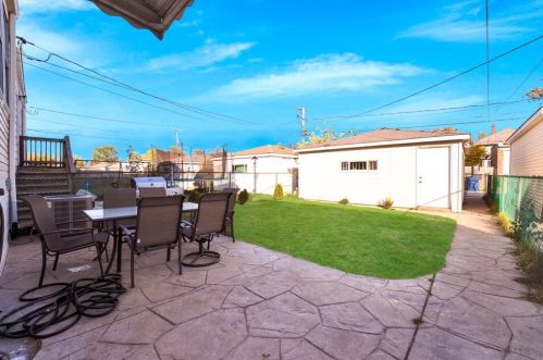 1321 56 Ct, Chicago IL 60804-2722 exterior