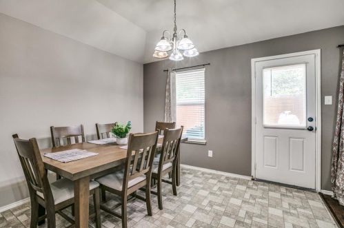 9945 Crystal Vly Way, Dallas TX 75227-5235 exterior