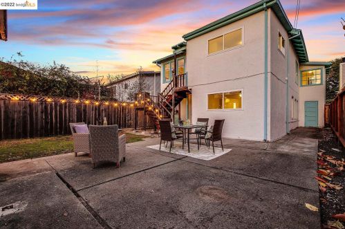 2736 Wallace St, Berkeley CA 94702-2232 exterior