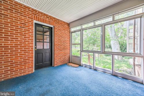 214 Charles St, Hanover PA 17331-2204 exterior