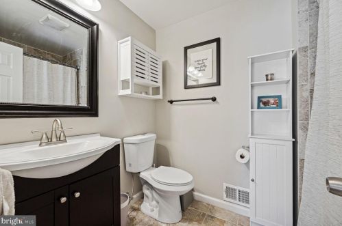 1816 Collingwood Rd, Alexandria VA  22308-1611 exterior