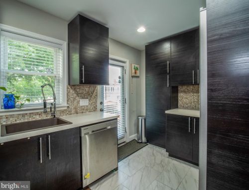 3346 Alden Pl, Washington DC 20019-1313 exterior