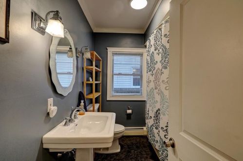 101 Whitford Ave, Providence RI  02908-3437 exterior