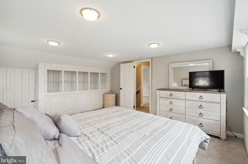 114 Woodview Ln, Riverton NJ  08077-3218 exterior