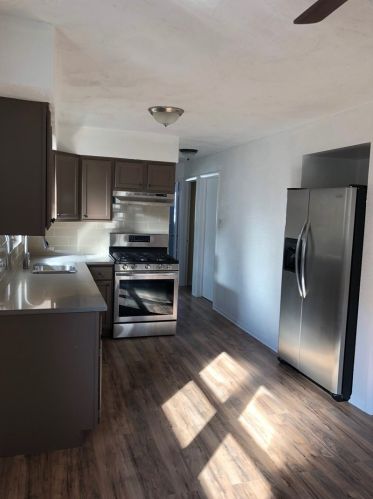 2036 69 St, Chicago IL 60649-1614 exterior