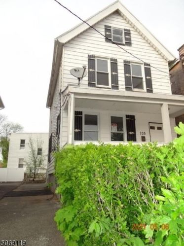 105 Paine Ave, Irvington, NJ 07111-2904