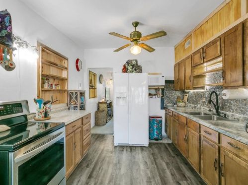 1 Pierce Ave, Orlando FL 32809-4945 exterior