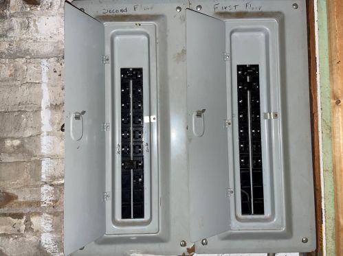 904 Hickory St, Waukegan IL 60085-1939 exterior