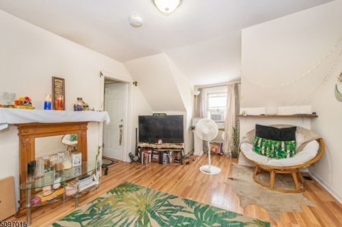 5 Joyce St, Town Center NJ 07052-5221 exterior