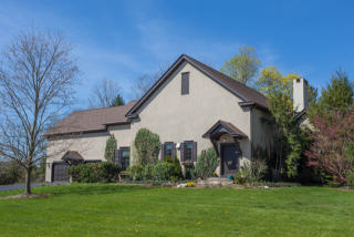 4430 Pond View Ct, Bethlehem PA  18020-8620 exterior