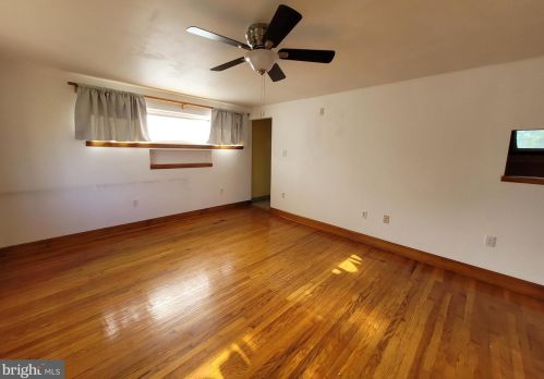 2148 Lee Ln, Chester PA 19014-2213 exterior