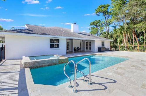 2960 70 St, Naples FL 34105-7219 exterior