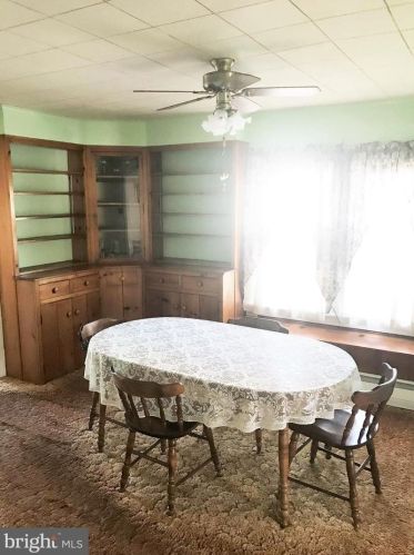 213 Henry St, Pottstown PA 19464-4831 exterior