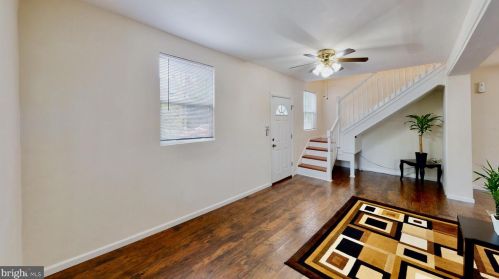 4536 Dix St, Washington, DC 20019-4668